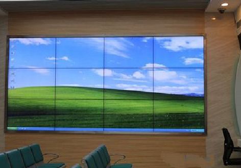 界首液晶拼接屏的另类用法。