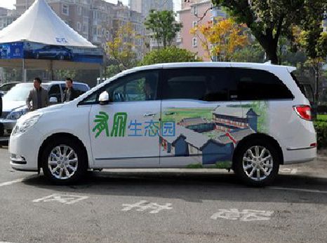 界首户外车贴喷绘如何保持效果?