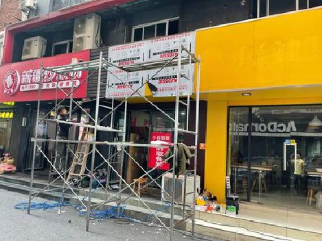 界首制作广告招牌如何避免它发黄？